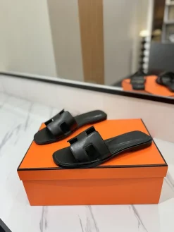 Alternative view of HERMES Slides & Slippers Leather (Black) EU35-40 B0020260603153399