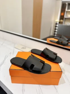 Alternative view of HERMES Slides & Slippers Leather (Black) EU39-44 B50202606031537119