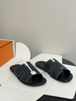 Alternative view of HERMES Slides & Slippers Leather (Black-White) EU39-45 C40202606031539139