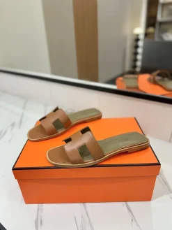 Alternative view of HERMES Slides & Slippers Leather (Brown) EU35-40 B0020260603155499