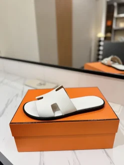 HERMES Slides & Slippers Leather (White-Black) EU39-44 B50202606031587119