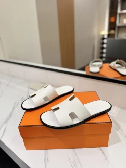 Alternative view of HERMES Slides & Slippers Leather (White-Black) EU39-44 B50202606031587119