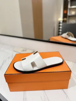 HERMES Slides & Slippers Leather (White-Black) EU39-44 B50202606031588119