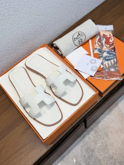 HERMES Slides & Slippers Leather (White-Brown) EU35-43 B0020260603159299