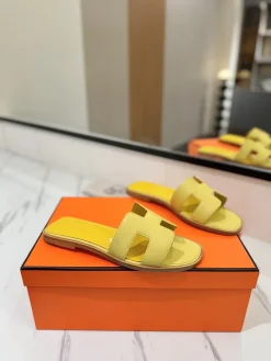 HERMES Slides & Slippers Leather (Yellow) EU35-40 B0020260603159599