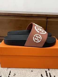 HERMES Slides & Slippers Rubber (Brown-Black-White) EU39-46 A0020260603325769