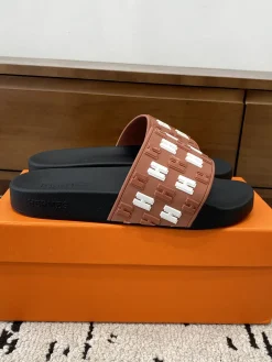 HERMES Slides & Slippers Rubber (Brown-Black-White) EU39-46 A0020260603330269