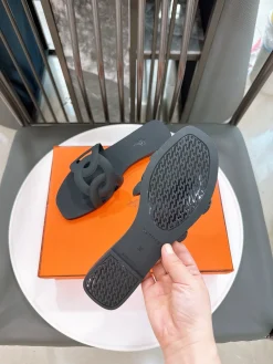 Alternative view of HERMES Slides & Slippers Rubber (Dark Gray) EU36-41 I020260603160469