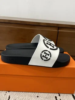 HERMES Slides & Slippers Rubber (White-Black) EU39-46 A0020260603325569