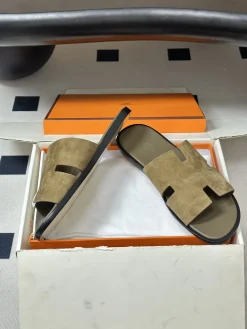 HERMES Slides & Slippers Suede (Brown-Black) EU39-45 C40202606031630139