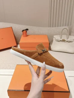 HERMES Slides & Slippers Suede (Brown-White) EU35-45 B51202606031624119