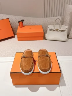 Alternative view of HERMES Slides & Slippers Suede (Brown-White) EU35-45 B51202606031624119