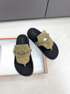 HERMES Slides & Slippers Suede (Khaki-Black) EU35-45 B20202606031629109