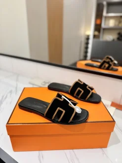 Alternative view of HERMES Slides & Slippers Suede-Leather (Black-Brown) EU35-40 B60202606031614119