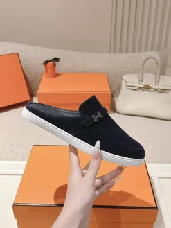 HERMES Slides & Slippers Suede (Navy-White) EU35-45 B51202606031632119