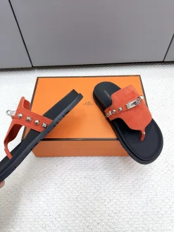 HERMES Slides & Slippers Suede (Orange-Black) EU35-45 B20202606031633109