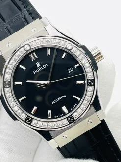 HUBLOT Classic Fusion Automatic 415NX1112VRMXM16 (Black Dial) 42mm HB B100202606040103669