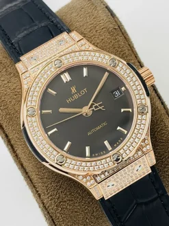 Alternative view of HUBLOT Classic Fusion Automatic 415NX1112VRMXM16 (Black Dial) 42mm HB B100202606040217669