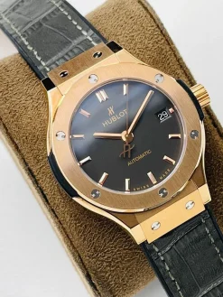 Alternative view of HUBLOT Classic Fusion Automatic 415NX1112VRMXM16 (Black-Grey Dial) 42mm HB A950202606040235619