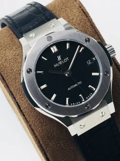 Alternative view of HUBLOT Classic Fusion Automatic (Black Dial) 38mm HB A600202606040427519