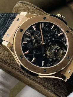 HUBLOT Classic Fusion Automatic (Black Dial) 42mm HB C9002026060403741179