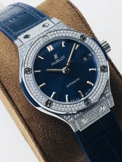 Alternative view of HUBLOT Classic Fusion Automatic (Blue Dial) 38mm HB A800202606040438579