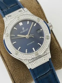 Alternative view of HUBLOT Classic Fusion Automatic (Blue Dial) 42mm HB B000202606040219639
