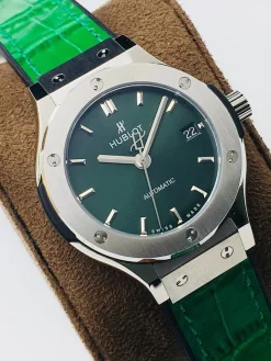 Alternative view of HUBLOT Classic Fusion Automatic (Green Dial) 38mm HB A600202606040425519