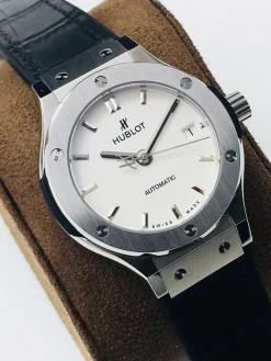 Alternative view of HUBLOT Classic Fusion Automatic (White Dial) 38mm HB A600202606040437519