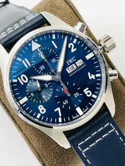 Alternative view of IWC Pilot Automatic IW388101 IW388103 (Blue Dial) 41mm A800202606040291579