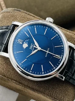 Alternative view of IWC Portofino Automatic (Blue Dial) 40mm A500202606040382489
