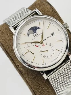 Alternative view of IWC Portofino Automatic IW516409 (White Dial) 40mm A600202606040143519