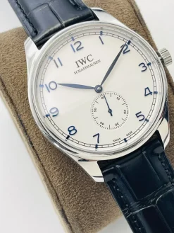 Alternative view of IWC Portuguese Automatic (White Dial) 40mm A250202606040302419