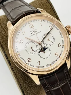Alternative view of IWC Portuguese Automatic (White Dial) 40mm A700202606040275549