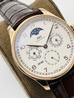 Alternative view of IWC Portuguese Automatic (White Dial) 40mm B000202606040540639