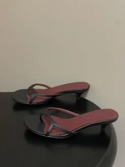 KHAITE Sandals & Mules Leather (Black-Burgundy) EU35-39 B50202606031658119