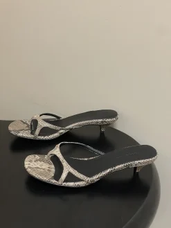 KHAITE Sandals & Mules Snake Print Leather (White-Black) EU35-39 B50202606031660119