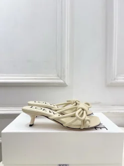 LOEWE Sandals & Mules Leather (Cream) EU35-39 B50202606031671119