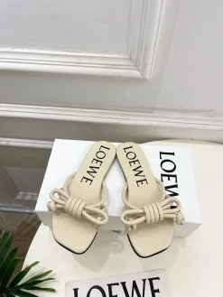 LOEWE Slides & Slippers Leather (Beige-Black) EU35-39 B40202606031741109