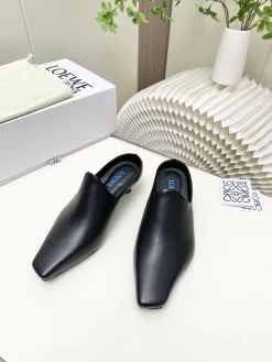 LOEWE Slides & Slippers Leather (Black) EU34-41 B60202606031713119