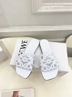 LOEWE Slides & Slippers Leather (White-Black) EU35-39 B30202606031711109