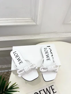 Alternative view of LOEWE Slides & Slippers Leather (White-Black) EU35-39 B40202606031716109