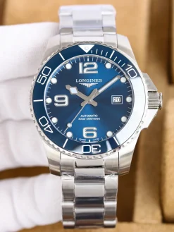 Alternative view of LONGINES Hydroconquest Automatic L37824966 (Blue-Black Dial) 43mm I00202606040031319