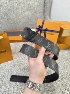 Alternative view of LV Belts Unisex A6020260603012479