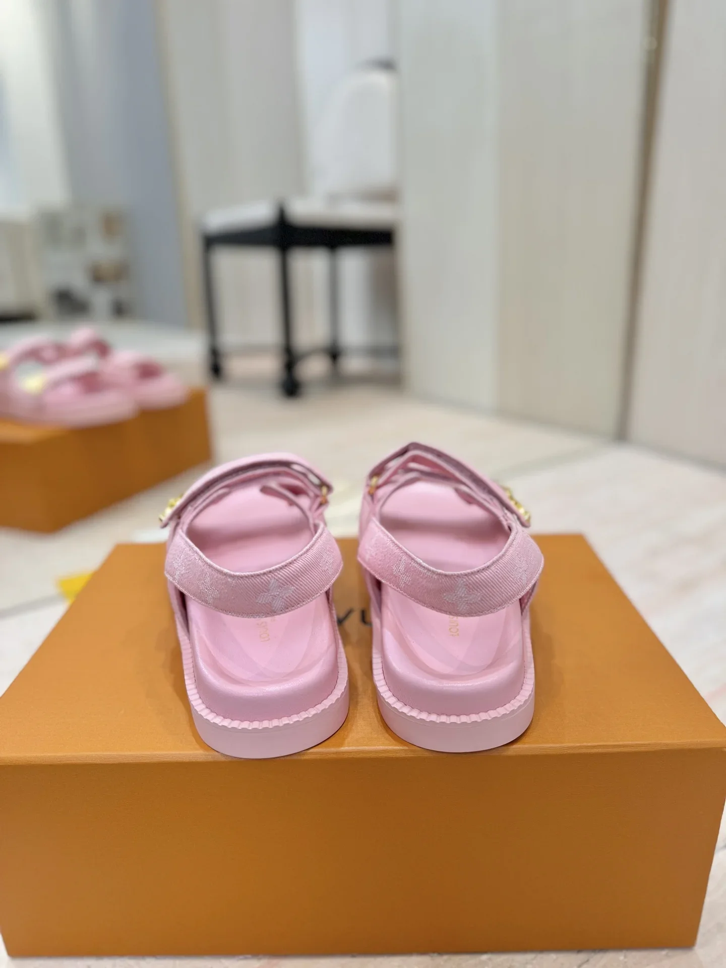 LV Sandals & Mules Canvas (Pink-Gold) EU35-39 C00202606032042129 - Image 8
