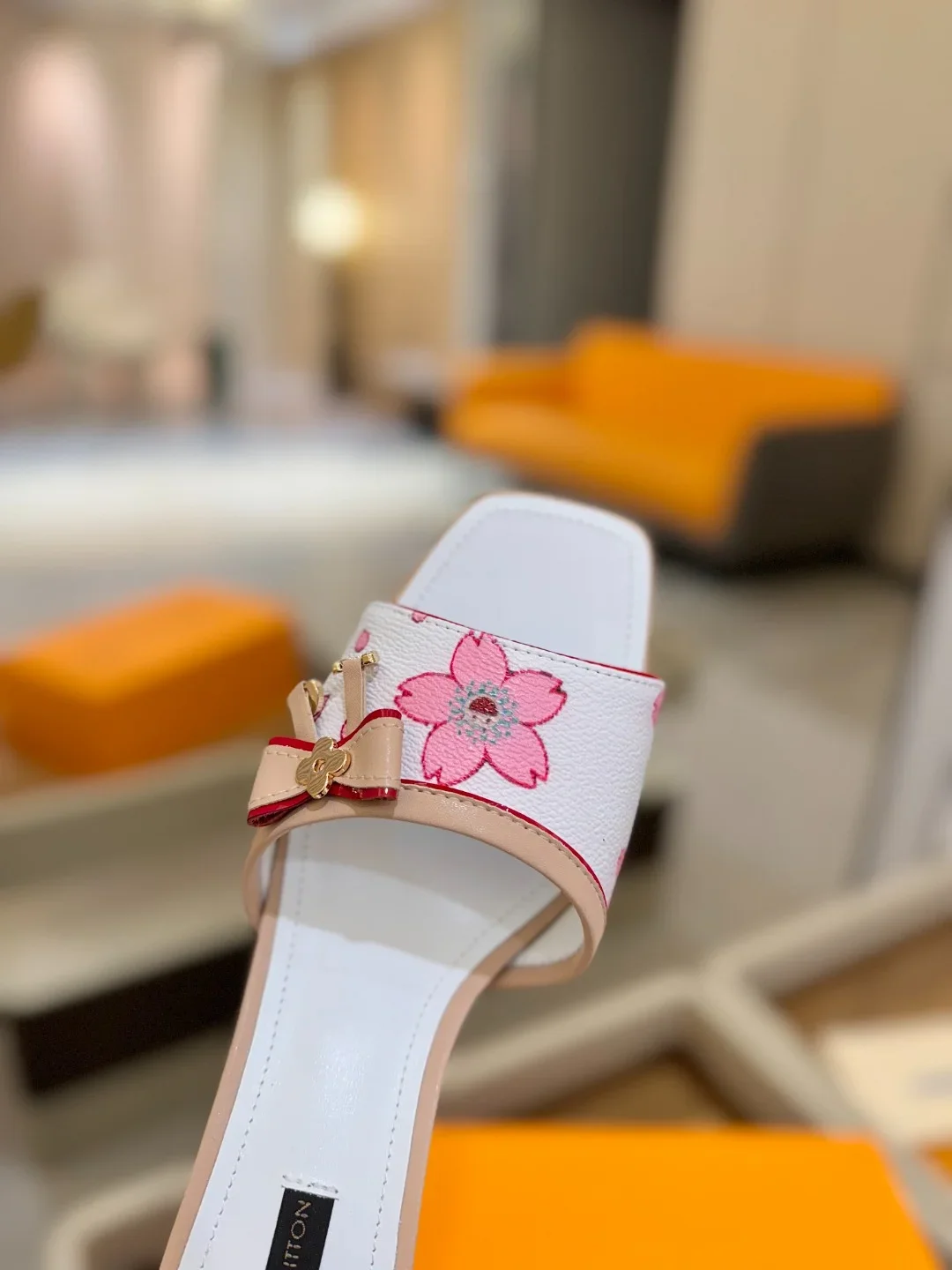 LV Sandals & Mules Leather (White-Pink-Beige) EU34-42 B90202606032093129 - Image 8