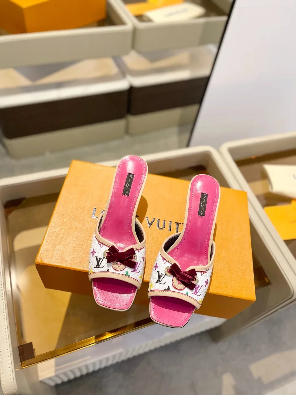 LV Sandals & Mules Leather (White-Pink-Red-Green-Yellow-Purple-Brown) EU34-42 B90202606032095129 - Image 5