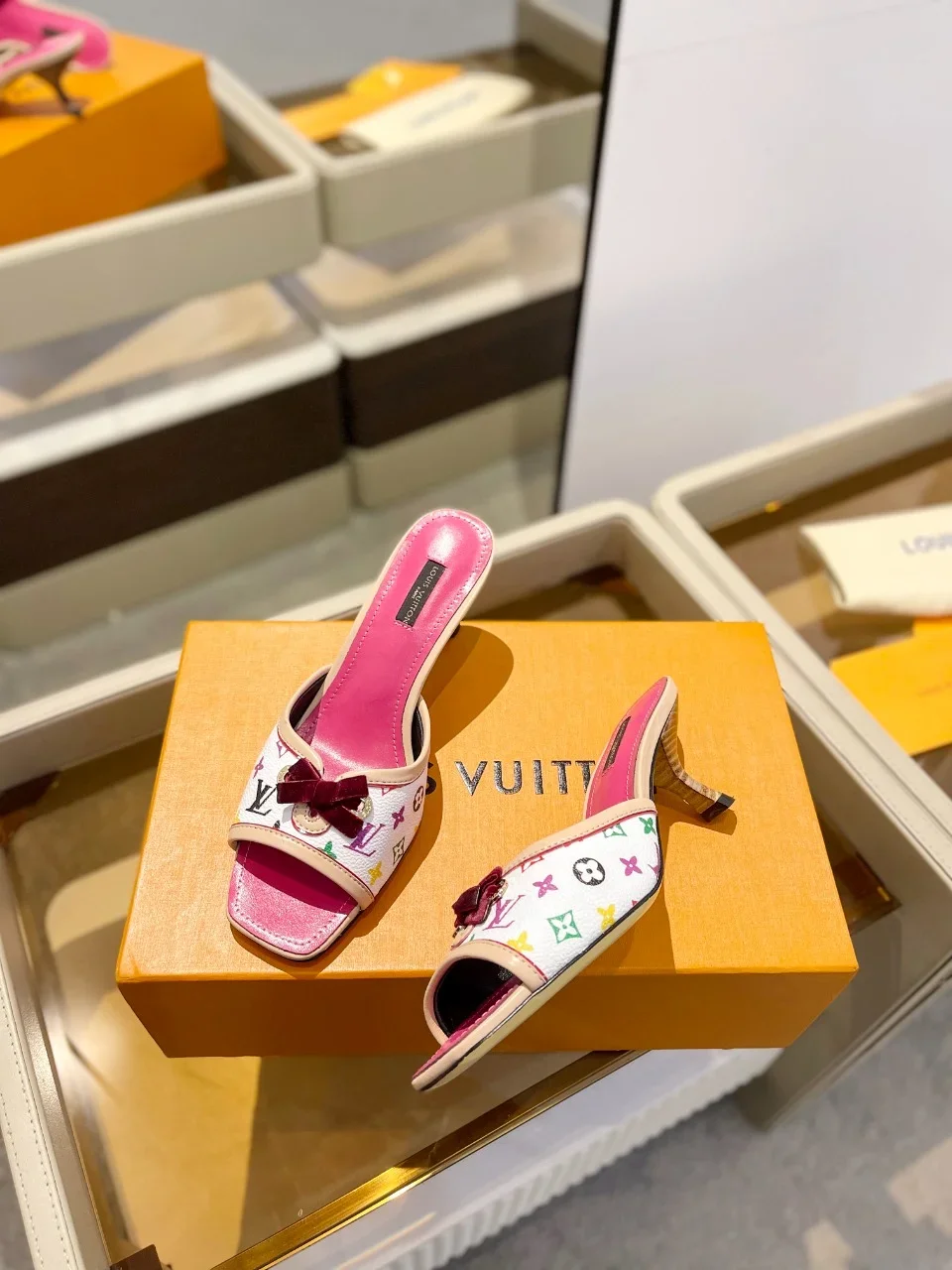 LV Sandals & Mules Leather (White-Pink-Red-Green-Yellow-Purple-Brown) EU34-42 B90202606032095129 - Image 6