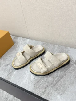 Alternative view of LV Slides & Slippers Canvas (Beige-Black) EU35-45 A8020260603216399