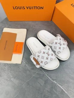 Alternative view of LV Slides & Slippers Canvas-Leather (Brown-Black-Blue-White) EU35-45 A6020260603219189